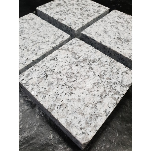 Trinkelės Pearl granito degintos 10x10x3 cm, m2